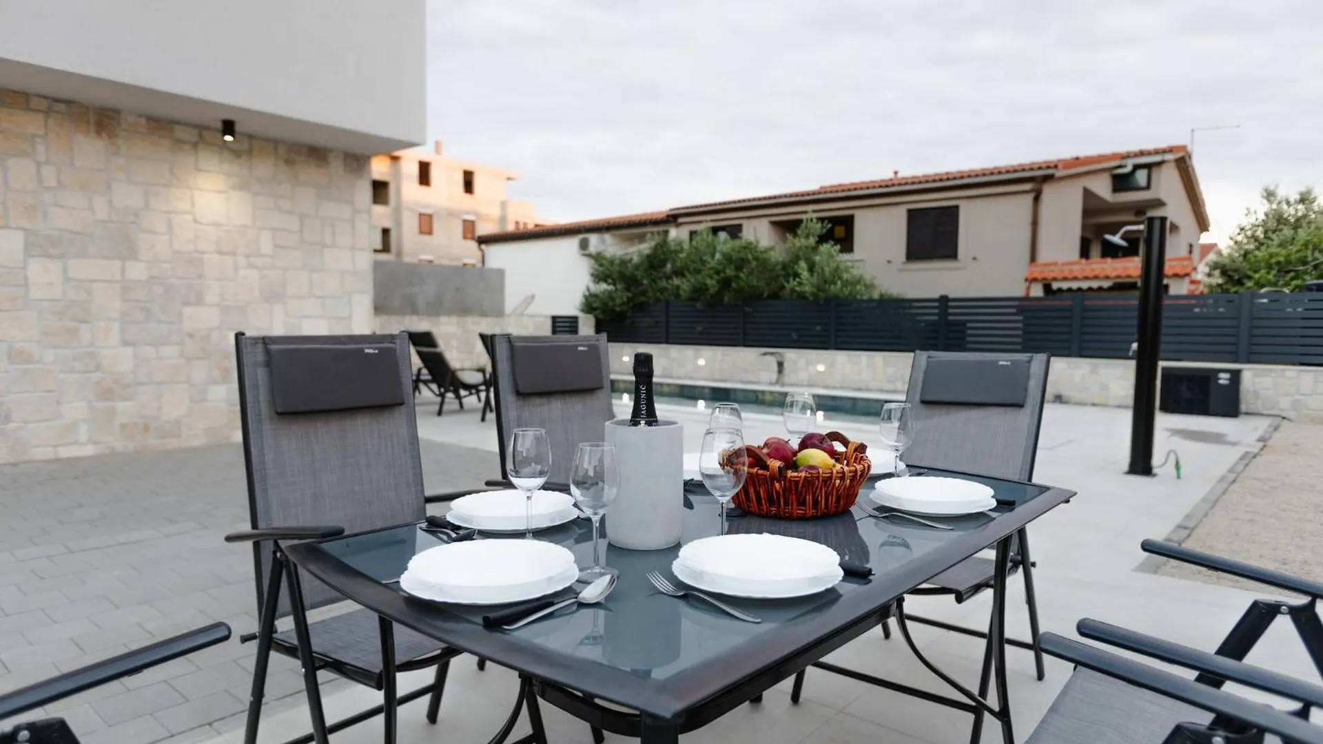Luxury Villa Pam - Private Villa With A Heated Pool And A Summer Terace With 4 Bedrooms - 230 M2 New!! Mandre Hırvatistan