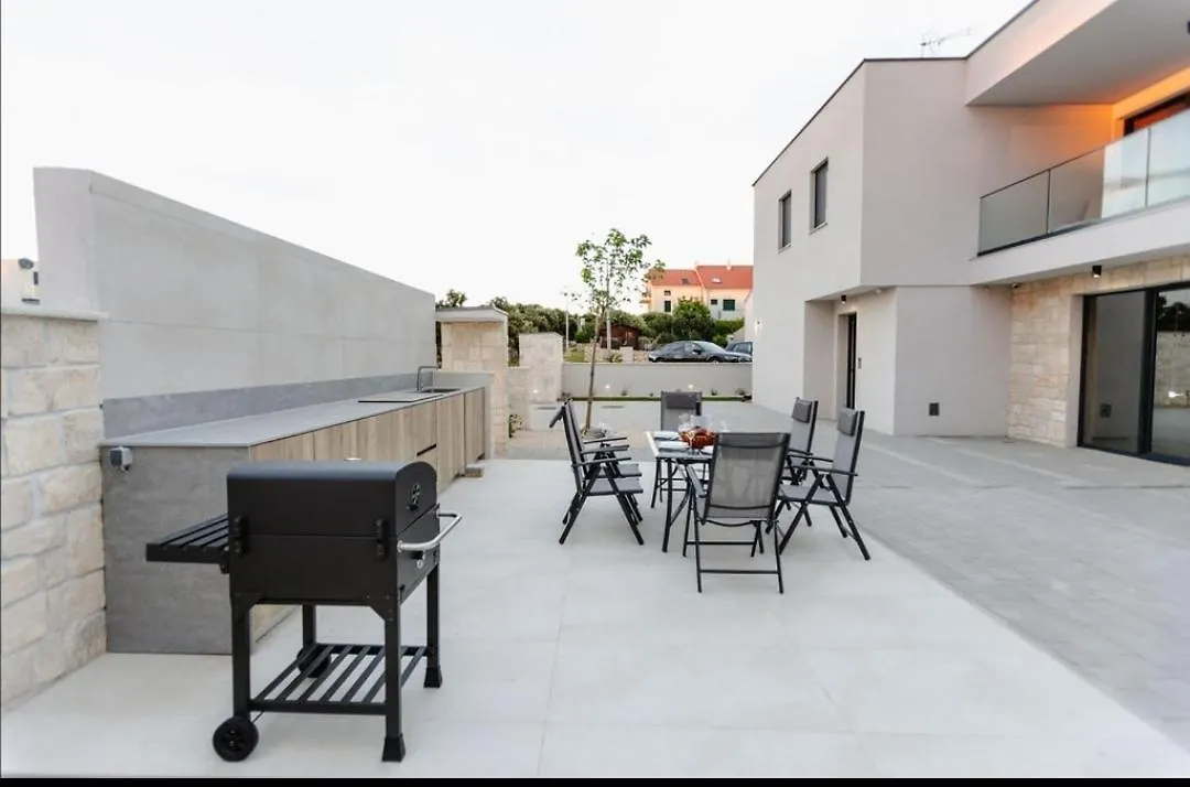 Luxury Villa Pam - Private Villa With A Heated Pool And A Summer Terace With 4 Bedrooms - 230 M2 New!! Mandre